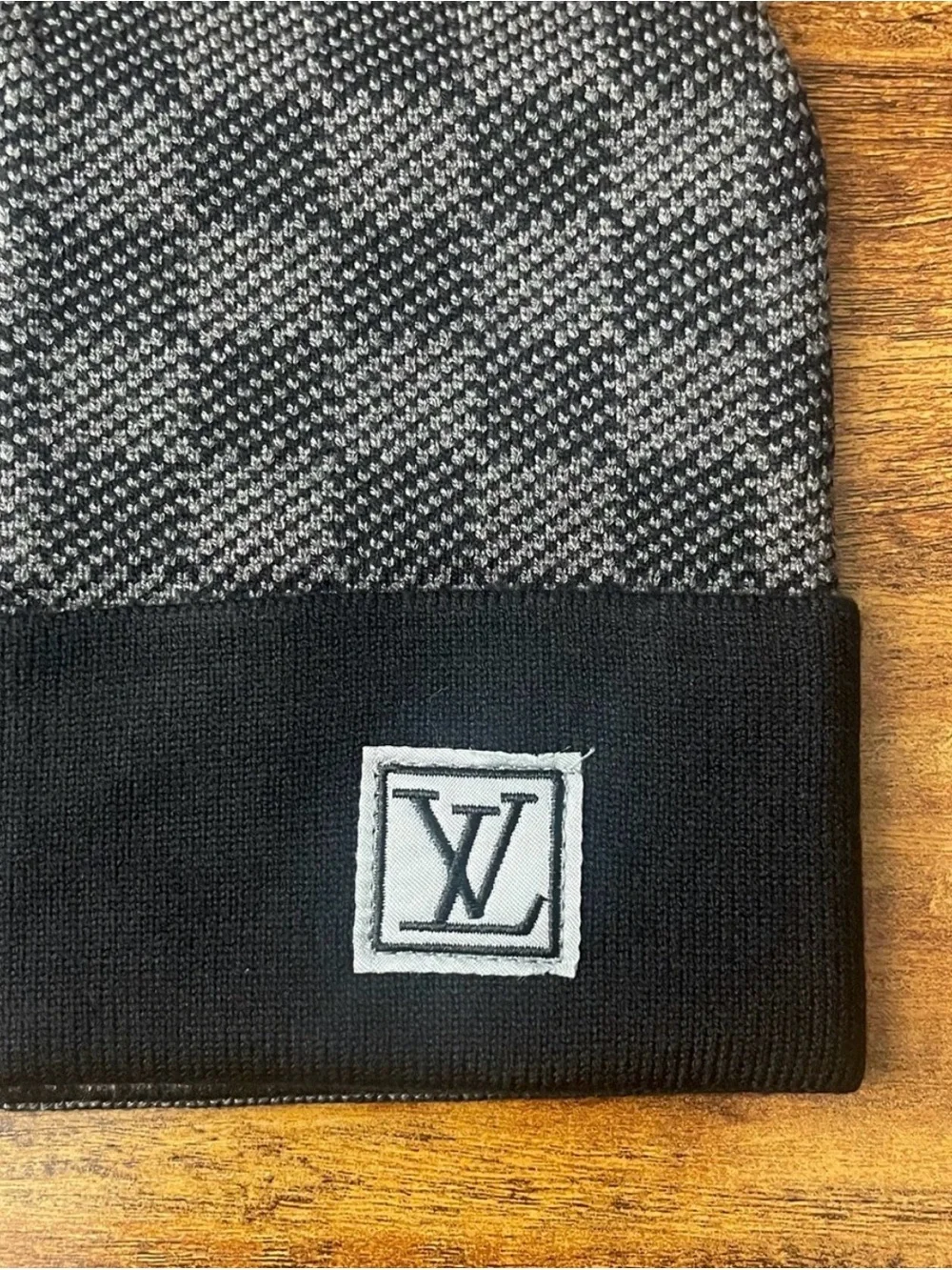 Nike Black & Gray Patterned Cuff Beanie